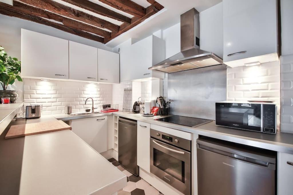 Typical Parisian Duplex#4Pers#Le Marais Appartement Buitenkant foto