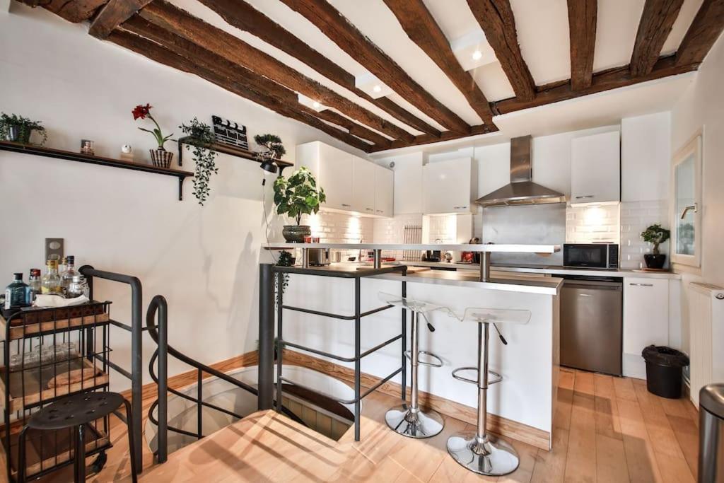 Typical Parisian Duplex#4Pers#Le Marais Appartement Buitenkant foto